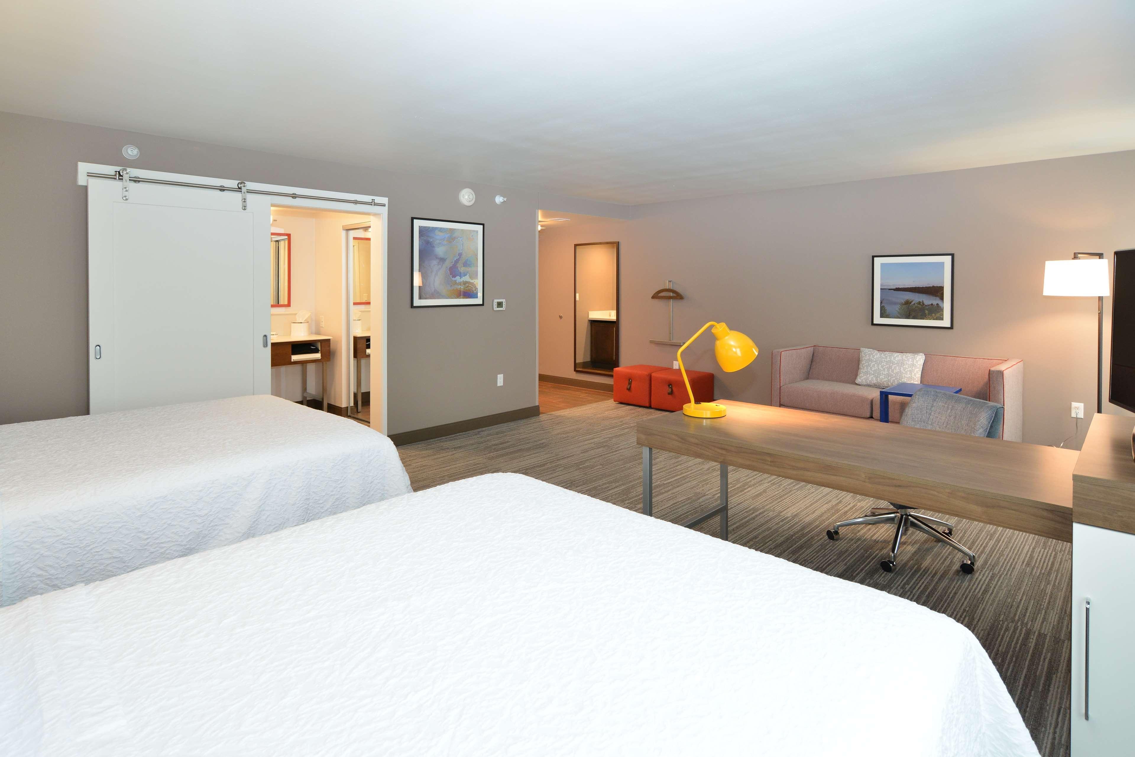 Hampton Inn & Suites Menomonie-Uw Stout Eksteriør billede