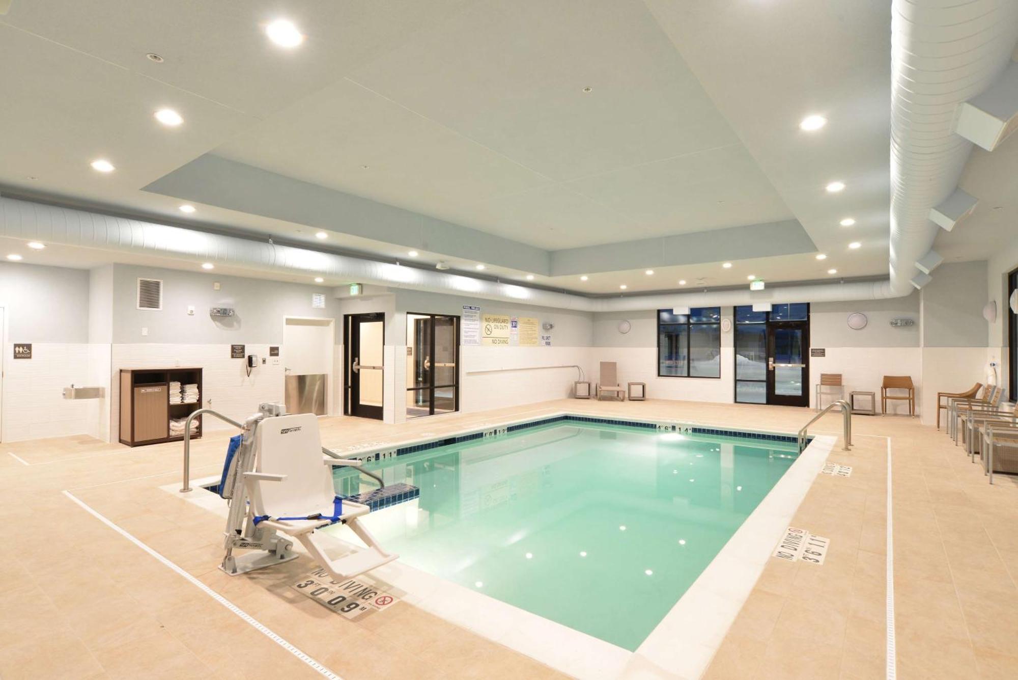 Hampton Inn & Suites Menomonie-Uw Stout Eksteriør billede